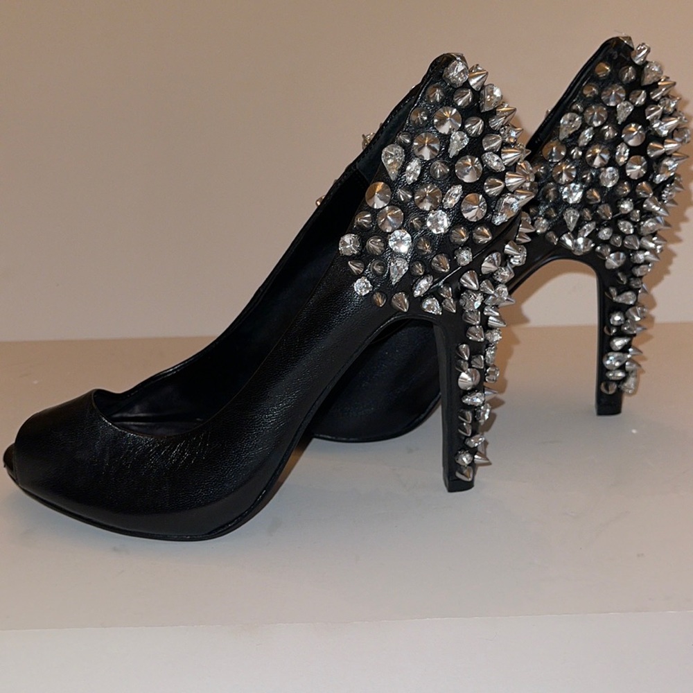 Studded heels😍